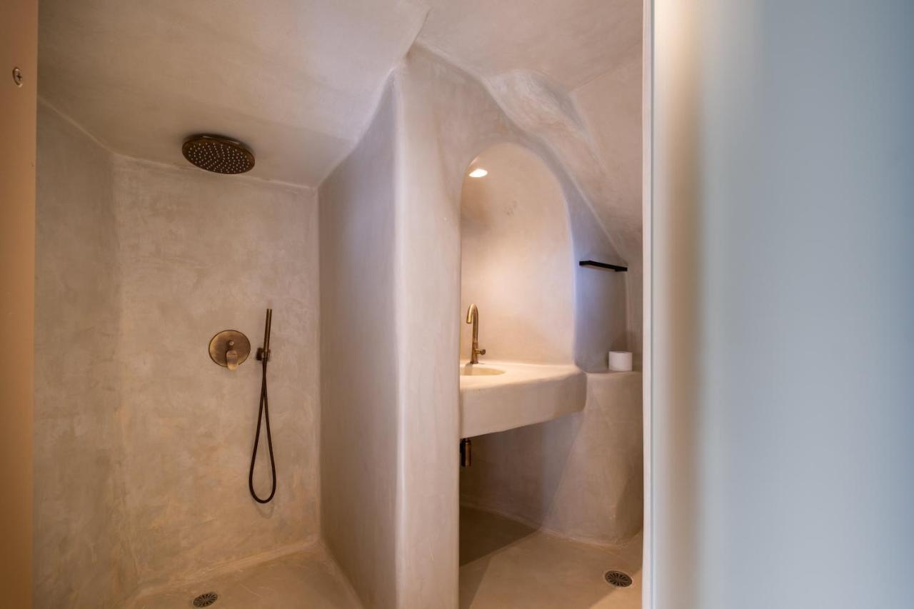 Santoroia Luxury Suites By Caldera Houses Exterior photo
